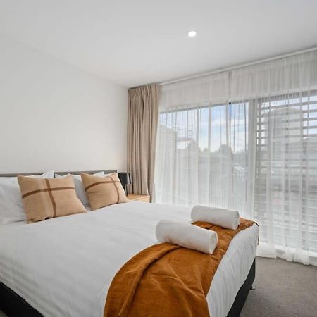Alps And Lake Retreat Wanaka Albert Town Exterior foto