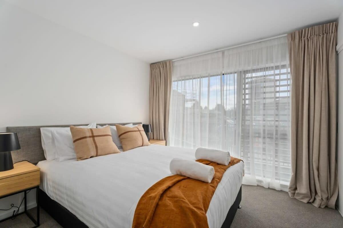 Alps And Lake Retreat Wanaka Albert Town Exterior foto