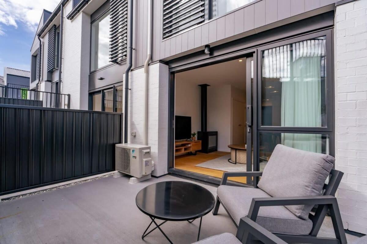 Alps And Lake Retreat Wanaka Albert Town Exterior foto
